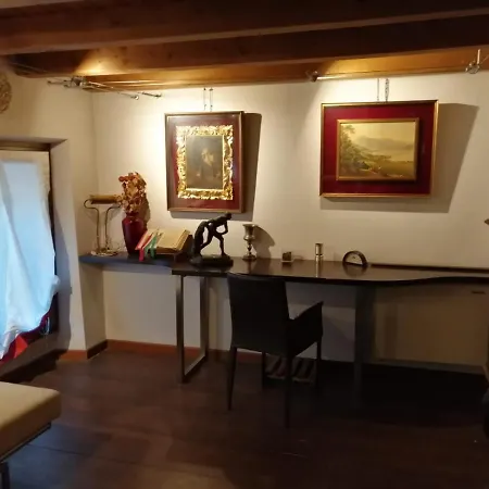 Appartement Palazzo Rinascimentale Con Affreschi
